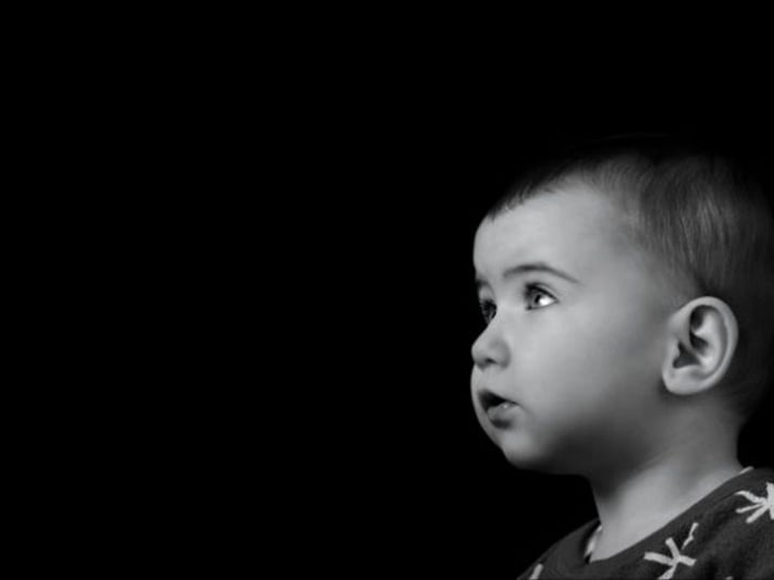 Saviez-vous que la communication chez les enfants commence bien avant qu’ils ne parlent ?